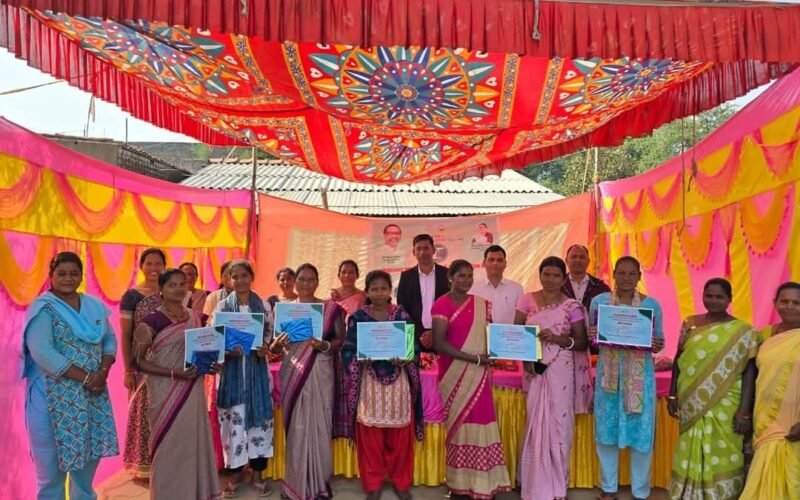 झारखंड स्थापना दिवस पर पश्चिमी सिंहभूम के 1308 ग्राम संगठनों में JSLPS ने आयोजित किए विशेष कार्यक्रम