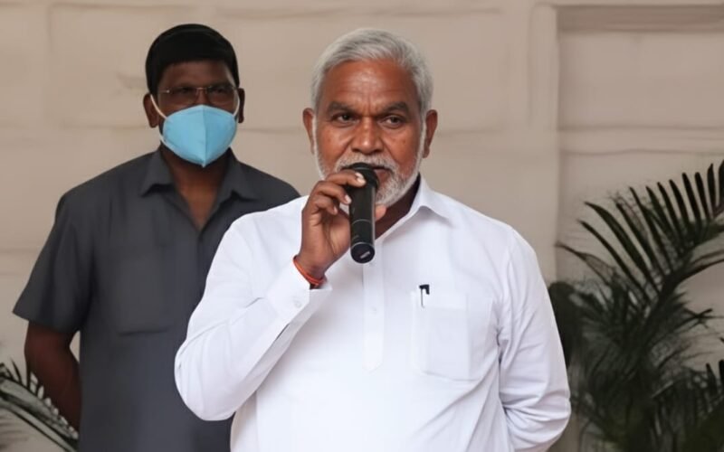 झारखंड में आदिवासी समाज की रक्षा को लेकर संघर्ष जारी