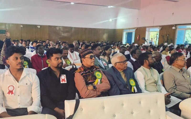 मुंडा जनजाति की सभा सम्पन्न, युवा पीढ़ी के भविष्य को लेकर बने महत्वपूर्ण निर्णय