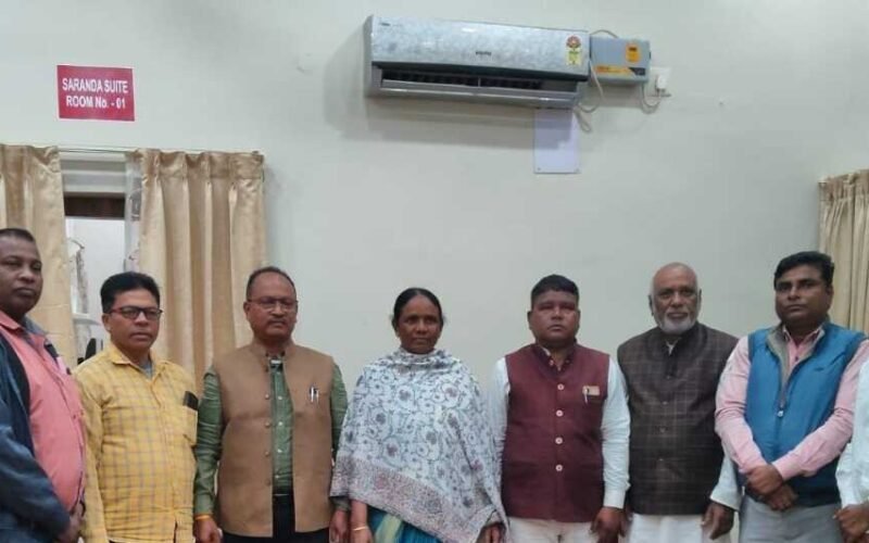 सुप्रीम कोर्ट के फैसले के बाद सारंडा में 16 नवंबर की प्रस्तावित आर्थिक नाकेबंदी स्थगित