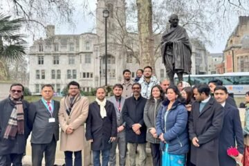 लंदन में गणतंत्र दिवस पर मुख्यमंत्री हेमंत सोरेन ने महात्मा गांधी को किया नमन