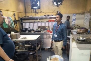 चाईबासा में खाद्य प्रतिष्ठानों की जांच, 7 दुकानों के पास नहीं मिला लाइसेंस