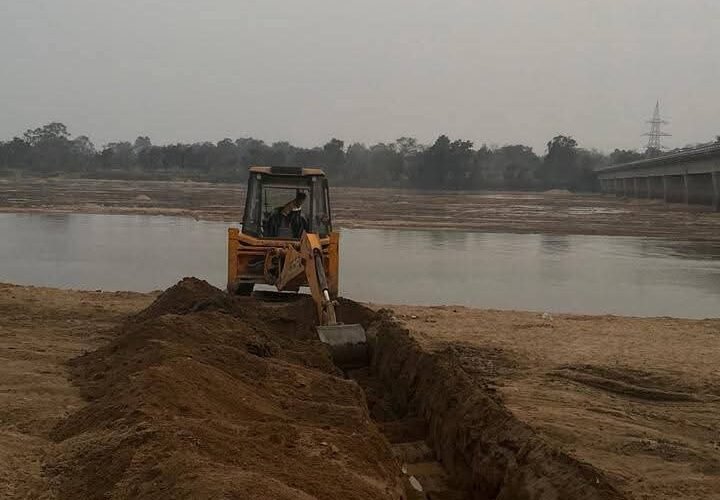 सरायकेला-खरसावां: अवैध बालू खनन पर प्रशासन की कार्रवाई, 38 हजार घनफीट बालू जब्त