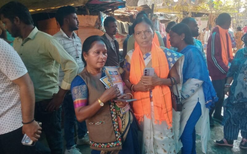 वार्ड नंबर 17 में भाजपा समर्थित प्रत्याशी रमेश खिरवाल का जनसंपर्क अभियान तेज