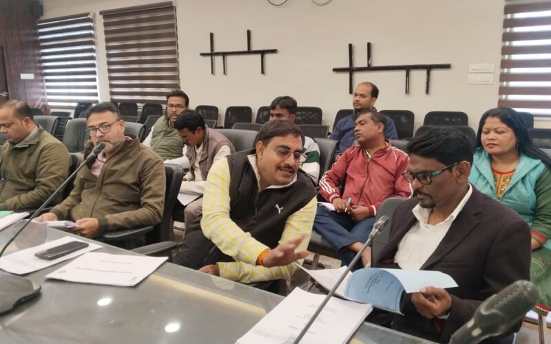 नगरपालिका चुनाव 2026: सरायकेला-खरसावां में आदर्श आचार संहिता व निर्वाचन व्यय को लेकर प्रशिक्षण आयोजित