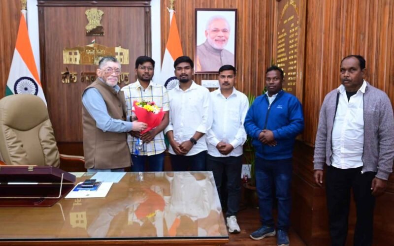 लंबित मुआवजा भुगतान को लेकर जेएलकेएम प्रतिनिधिमंडल ने राज्यपाल से की मुलाकात, प्रभावित रैयतों की समस्याएं रखीं