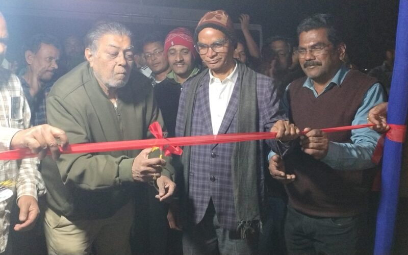 सरायकेला नगर पंचायत चुनाव: अध्यक्ष पद प्रत्याशी जलेश कवि का चुनावी कार्यालय उद्घाटित, जनसंपर्क अभियान तेज