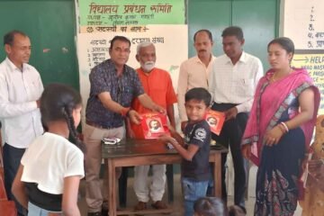 सरायकेला-खरसावां: कोलाबाडिया गांव में मनाया गया अंतरराष्ट्रीय मातृभाषा दिवस