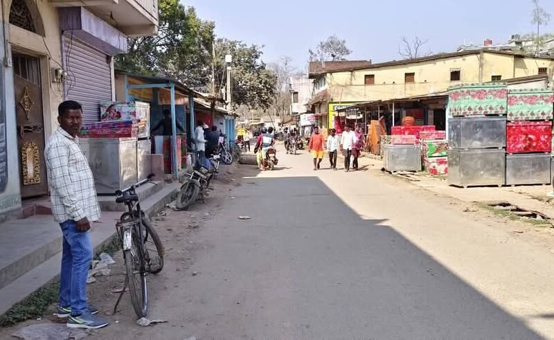 गोइलकेरा बाजार में सड़क चौड़ीकरण के लिए नहीं होगा भूमि अधिग्रहण, रैयतों को राहत