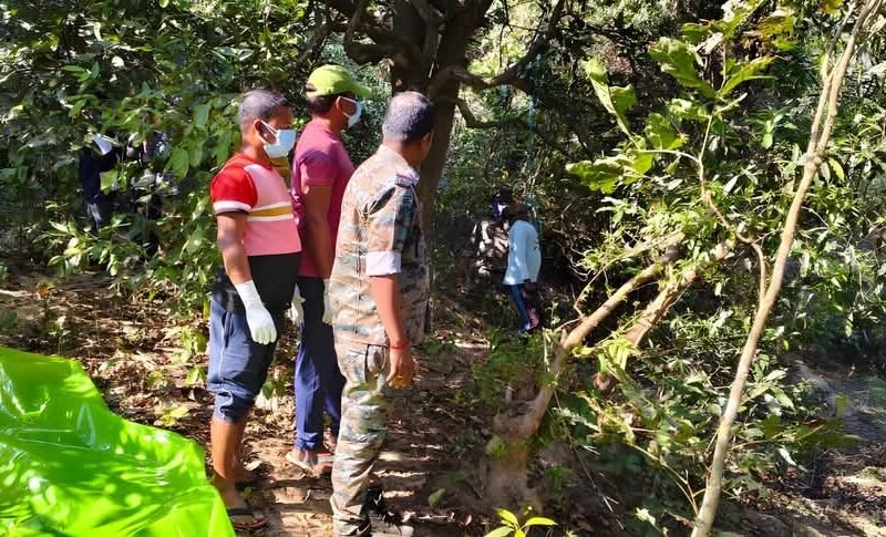 खरसावां थाना क्षेत्र में जंगल से अज्ञात व्यक्ति का शव बरामद, जांच शुरू