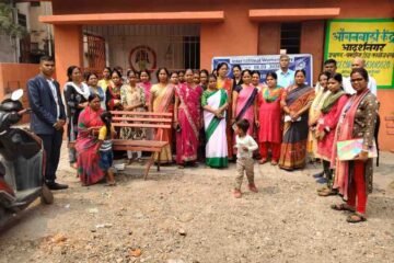 आदर्श नगर गम्हरिया के आंगनवाड़ी केंद्र में महिलाओं के कानूनी अधिकारों पर जागरूकता कार्यक्रम आयोजित