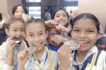 जमशेदपुर की ‘गोल्डन गर्ल’ दिव्या सोय ने खेलो इंडिया स्मिता किक बॉक्सिंग में जीता सिल्वर मेडल