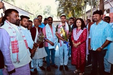 रांची में मुख्यमंत्री से मिले चाईबासा नगर परिषद् के नवनिर्वाचित अध्यक्ष नितिन प्रकाश, विकास को लेकर मिला मार्गदर्शन