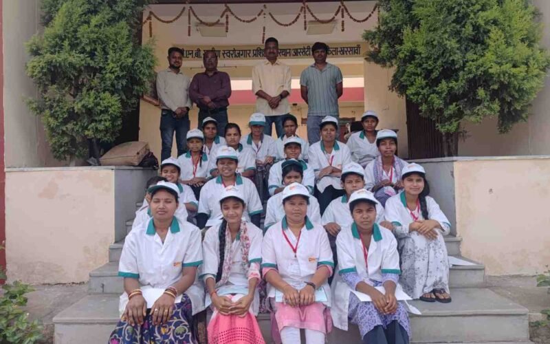 सरायकेला: फास्ट फूड स्टॉल प्रशिक्षण का समापन, 20 प्रशिक्षुओं को मिला प्रमाण पत्र