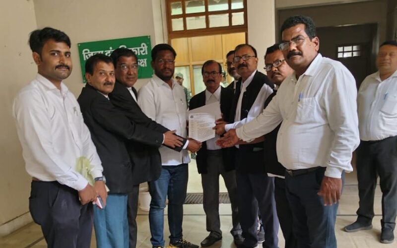 सरायकेला व्यवहार न्यायालय की प्रस्तावित शिफ्टिंग पर अधिवक्ता संघ का तीव्र विरोध