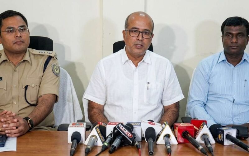 रांची में ‘चीटिंग फैक्ट्री’ का भंडाफोड़, उत्पाद सिपाही भर्ती परीक्षा में पेपर लीक-ठगी का बड़ा नेटवर्क उजागर