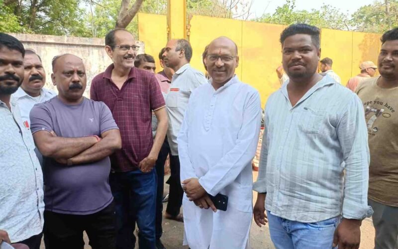 सरायकेला: गैस संकट पर नगर पंचायत अध्यक्ष ने लिया जायजा, शीघ्र समाधान का आश्वासन