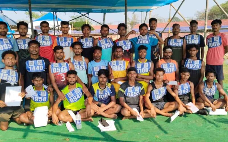 सरायकेला में गृह रक्षक भर्ती परीक्षा शांतिपूर्ण ढंग से संपन्न, 311 अभ्यर्थी दौड़ में सफल