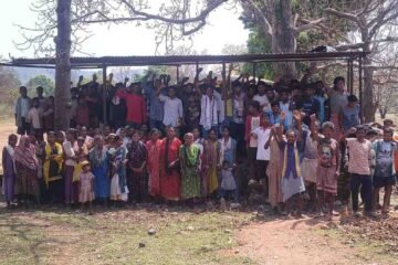 गोइलकेरा के आराहासा पंचायत में सड़क निर्माण में अनियमितता, ग्रामीण परेशान