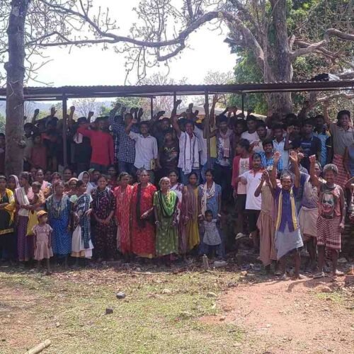 गोइलकेरा के आराहासा पंचायत में सड़क निर्माण में अनियमितता, ग्रामीण परेशान