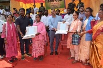 कुचाई में जनता दरबार आयोजित, ग्रामीणों ने रखी समस्याएं