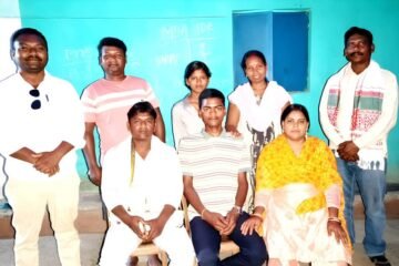 सरायकेला-खरसावां में रौनक हेम्ब्रम बने जिला टॉपर