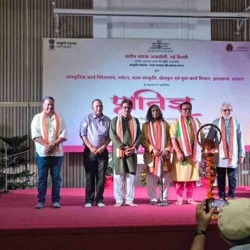 रांची: छऊ कला और नाट्य परंपरा पर विशेष व्याख्यान-प्रदर्शन आयोजित, गुरु तपन कुमार पटनायक ने साझा की कला की विरासत