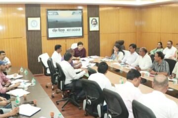 मतदाता सूची पुनरीक्षण, जनगणना व स्वास्थ्य अभियानों की उपायुक्त ने की समीक्षा, समयबद्ध कार्यान्वयन के दिए निर्देश