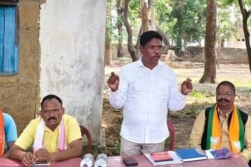 चाईबासा : भाजपा कार्यकर्ताओं को मतदाता सूची पुनरीक्षण में सक्रिय भूमिका निभाने का आह्वान