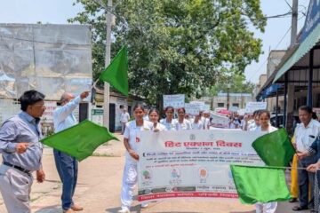 चाईबासा: हीट एक्शन डे 2026 पर निकाली गई जागरूकता रैली, लू से बचाव का दिया गया संदेश