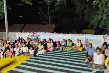 टेकरागुट्टू में रात्रि चौपाल आयोजित, मलेरिया-फाइलेरिया से बचाव के प्रति ग्रामीणों को किया गया जागरूक