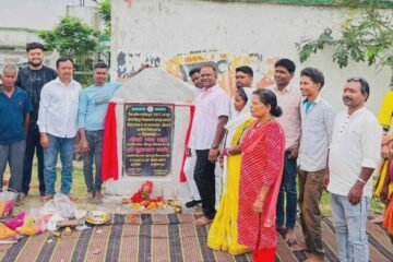 चक्रधरपुर: इटिहासा उच्च विद्यालय में 30 लाख की लागत से चहारदीवारी निर्माण कार्य का शिलान्यास