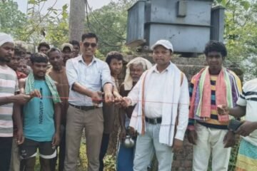 बाईसाईं टोला में 63 केवीए का नया ट्रांसफार्मर स्थापित, ग्रामीणों को मिली राहत