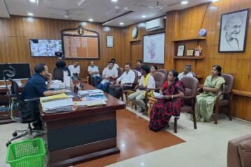 सरायकेला-खरसावां में आयोजित जनता दरबार में उठीं भूमि, पेयजल, बिजली और सुरक्षा से जुड़ी समस्याएं