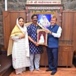 शिरडी में साईं बाबा के दर्शन करने पहुंचे मुख्यमंत्री हेमंत सोरेन, राज्यवासियों की सुख-समृद्धि की कामना की