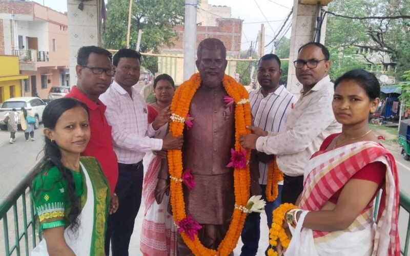 गुरु लको बोदरा की पुण्यतिथि पर श्रद्धांजलि सभा, हो भाषा व वारंग चिति लिपि के संरक्षण का लिया संकल्प