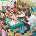 आंगनबाड़ी केंद्रों में बाल भोज-सह-जन्मोत्सव कार्यक्रम का आयोजन, उपायुक्त ने बच्चों संग मनाया जन्मदिन