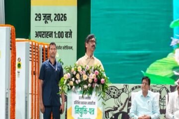 झारखंड में 1,042 नवचयनित सहायक आचार्यों को नियुक्ति-पत्र, युवाओं को रोजगार देना सरकार की प्राथमिकता: मुख्यमंत्री हेमंत सोरेन