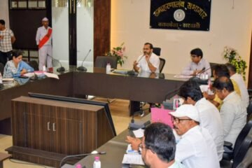 सरायकेला में राष्ट्रीय सम्मान प्राप्त छऊ कलाकारों का भव्य अभिनंदन