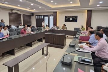 21 जून को सरायकेला इंडोर स्टेडियम में होगा अंतर्राष्ट्रीय योग दिवस का जिला स्तरीय आयोजन