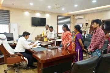 जनता दरबार में उपायुक्त ने सुनीं आमजन की समस्याएं, त्वरित निष्पादन के दिए निर्देश