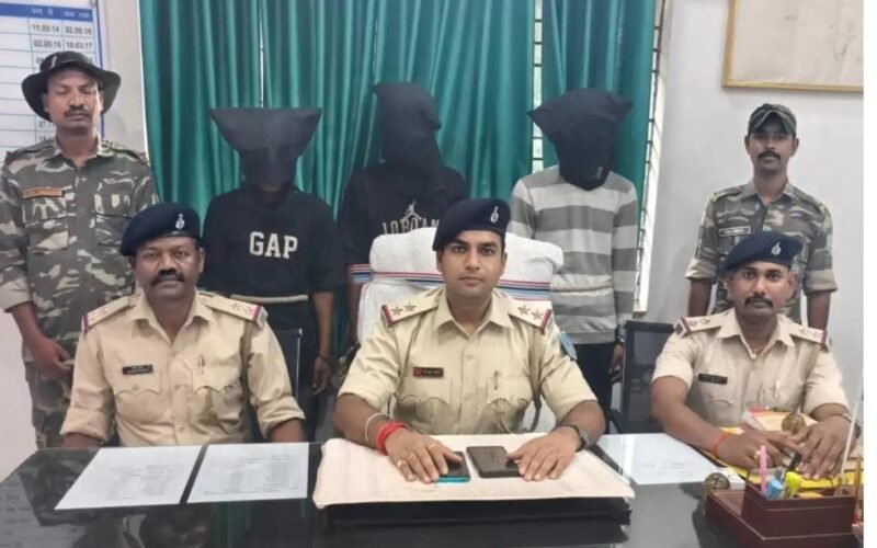 वाहन चोरी के खिलाफ आरआईटी पुलिस की बड़ी कार्रवाई, तीन आरोपी गिरफ्तार, तीन बाइक बरामद
