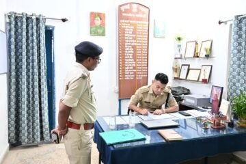 कुचाई थाना पहुंचे एसपी, विधि-व्यवस्था और नक्सल गतिविधियों की समीक्षा कर दिए आवश्यक निर्देश
