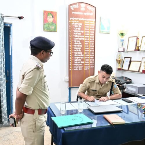 कुचाई थाना पहुंचे एसपी, विधि-व्यवस्था और नक्सल गतिविधियों की समीक्षा कर दिए आवश्यक निर्देश