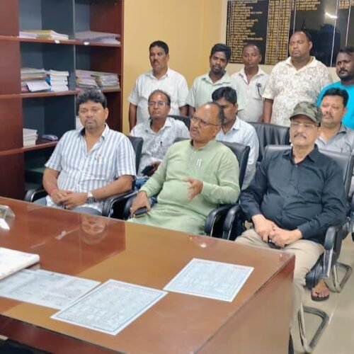 शिबू सोरेन की प्रथम पुण्यतिथि पर चाईबासा में होगा आदमकद प्रतिमा का अनावरण, तैयारियों को लेकर झामुमो की विशेष बैठक