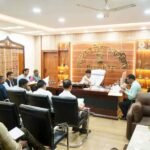 अबुवा वीर दिशोम अभियान की समीक्षा: उपायुक्त ने लंबित वनाधिकार दावों के समयबद्ध निष्पादन के दिए निर्देश