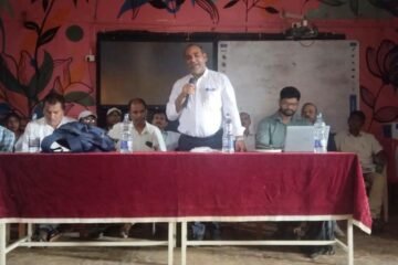 चक्रधरपुर प्रखंड के शिक्षकों की गोष्ठी आयोजित, सीपीडी प्रशिक्षण व यू-डायस कार्य समय पर पूरा करने के निर्देश