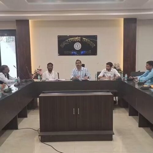 सरायकेला छऊ कला केंद्र के समग्र विकास और संरक्षण को लेकर बैठक आयोजित