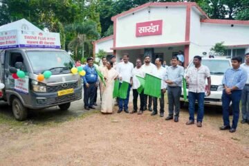 पश्चिमी सिंहभूम में स्वाइन फ्लू को लेकर जागरूकता अभियान, जनप्रतिनिधियों ने प्रचार वाहन को दिखाई हरी झंडी