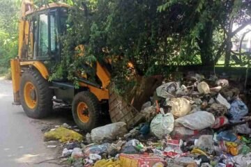 पर्व-त्योहारों को लेकर चाईबासा के टुंगरी में विशेष सफाई अभियान, नगर परिषद ने स्वच्छता के प्रति किया जागरूक